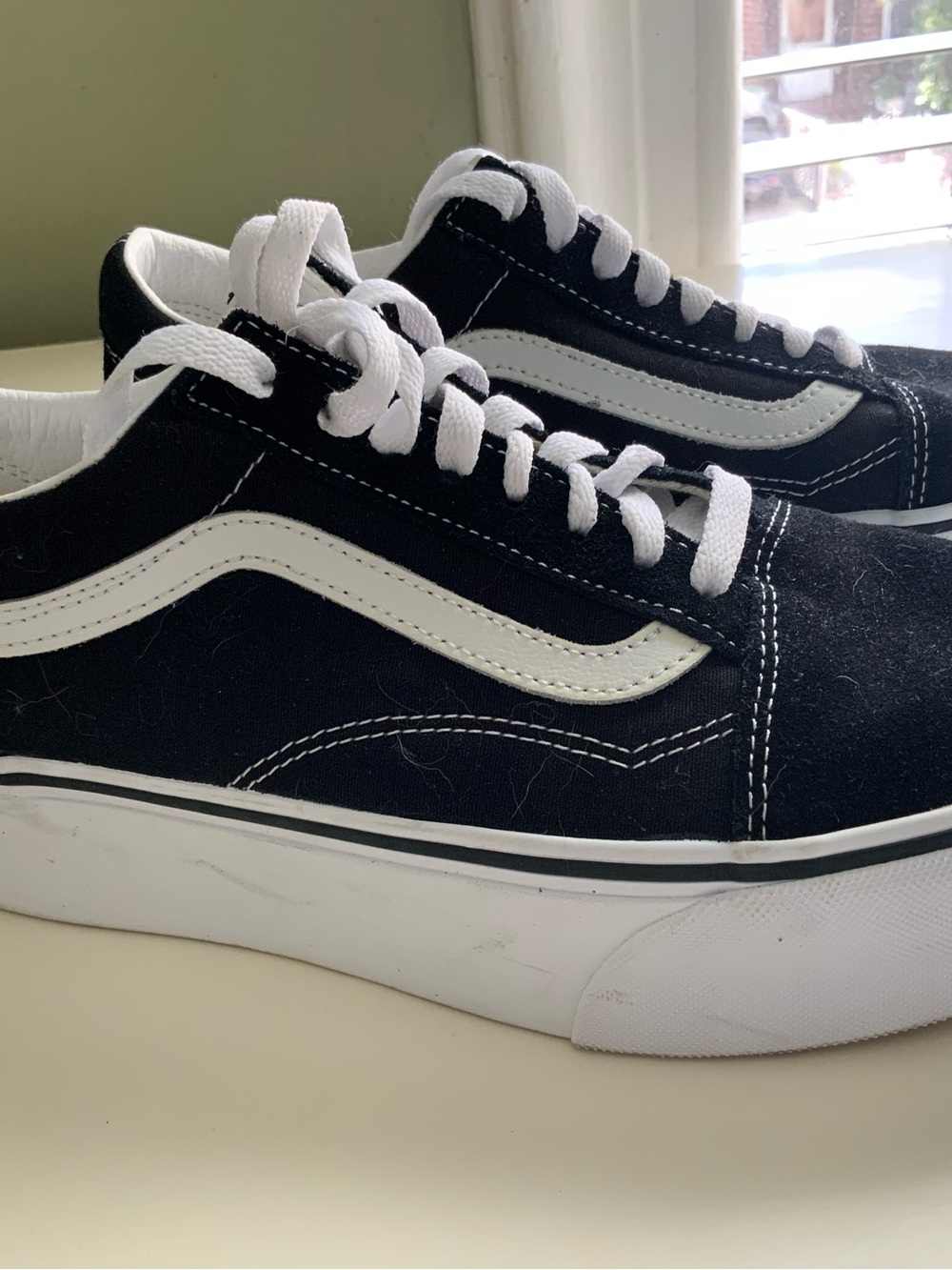 Vans Old Skool Black White Classic Shoes Style Men: Size 8.5 Women: Size 10